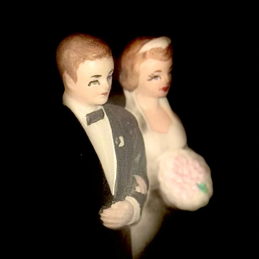 1950s Wilton Chicago Bride & Groom Topper